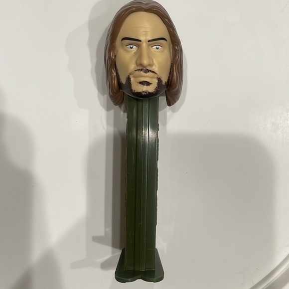 The Lord of the Rings PEZ Collectible - Aragorn (Green & Brown) #D3 1117930 - Picture 14 of 17